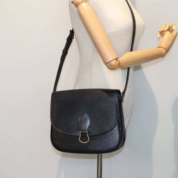 LOUIS VUITTON Saint Cloud Shoulder Bag - Picture 8 of 16